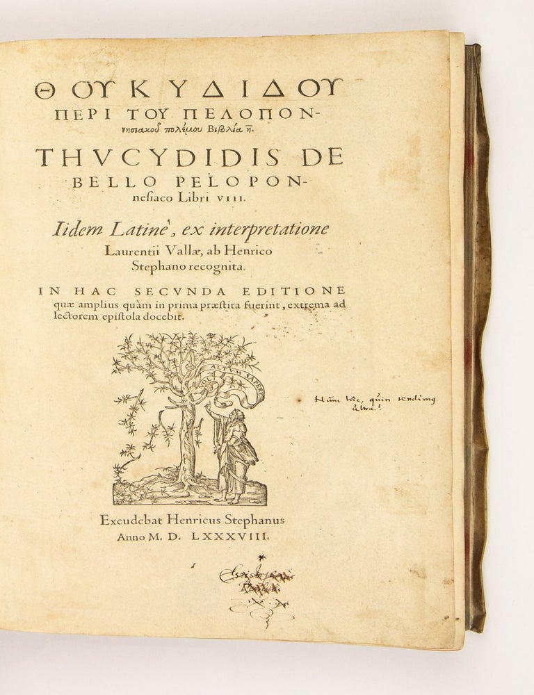 Thoukudidou tou olorou peri tou Peloponnesiakou polemou biblia okto (Graece). THVCYDIDIS De Bello Peloponesiaco Libri VIII. Iidem Latinè, ex interpretatione Laurentii Vallæ, ab Henrico Stephano recognita. Secunda Editio.