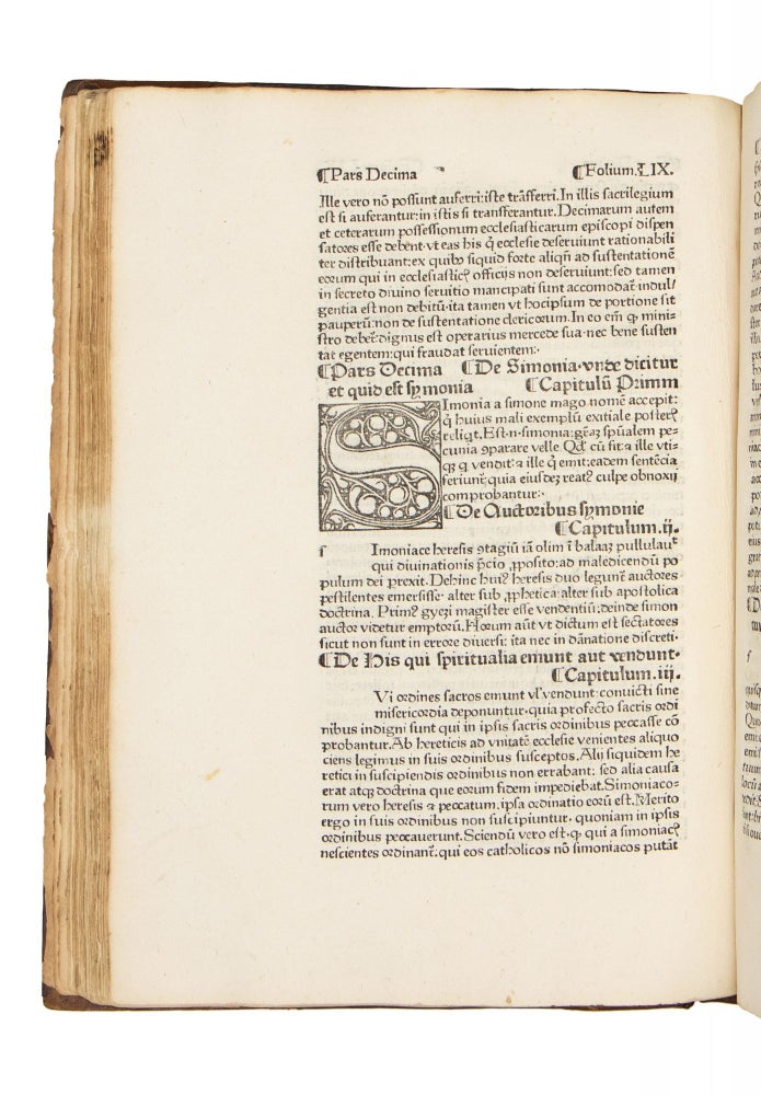 De sacramentis Christianae fidei.