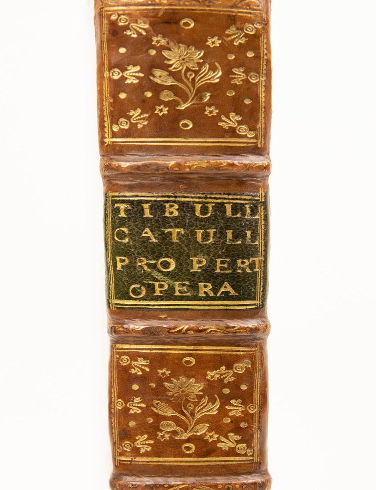 Tibulli Elegiae cum comm. Bernardini Veronensi. Catulli Carmina cum comm. Antonini Partheni. Propertii Elegiae cum comm. Philippi Beroladi