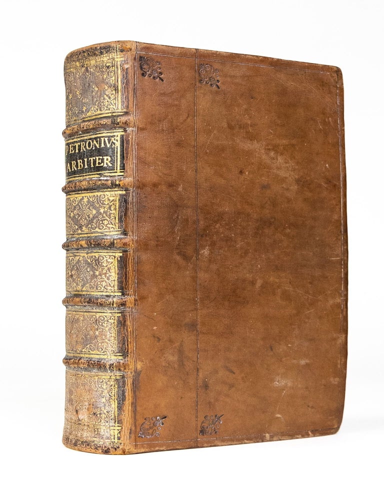 Satyricon, Cum Fragmento nuper Tragurii reperto. Accedunt diversorum Poetarum Lusus in Priapum, Pervigilium Veneris, Ausonii cento nuptialis, Cupido crucifixus, Epistolae de Cleopatra, & alia nonnulla. Omnia Commentariis, & Notis Doctorum Virorum illustrata. Concinnante Michaele Hadrianide. [With] Integrum Titi Petronii Arbitri Fragmentum, Ex antiquo codice Traguriensi Romae exscriptum; cum Apologia Marini Statilii I.V.D.