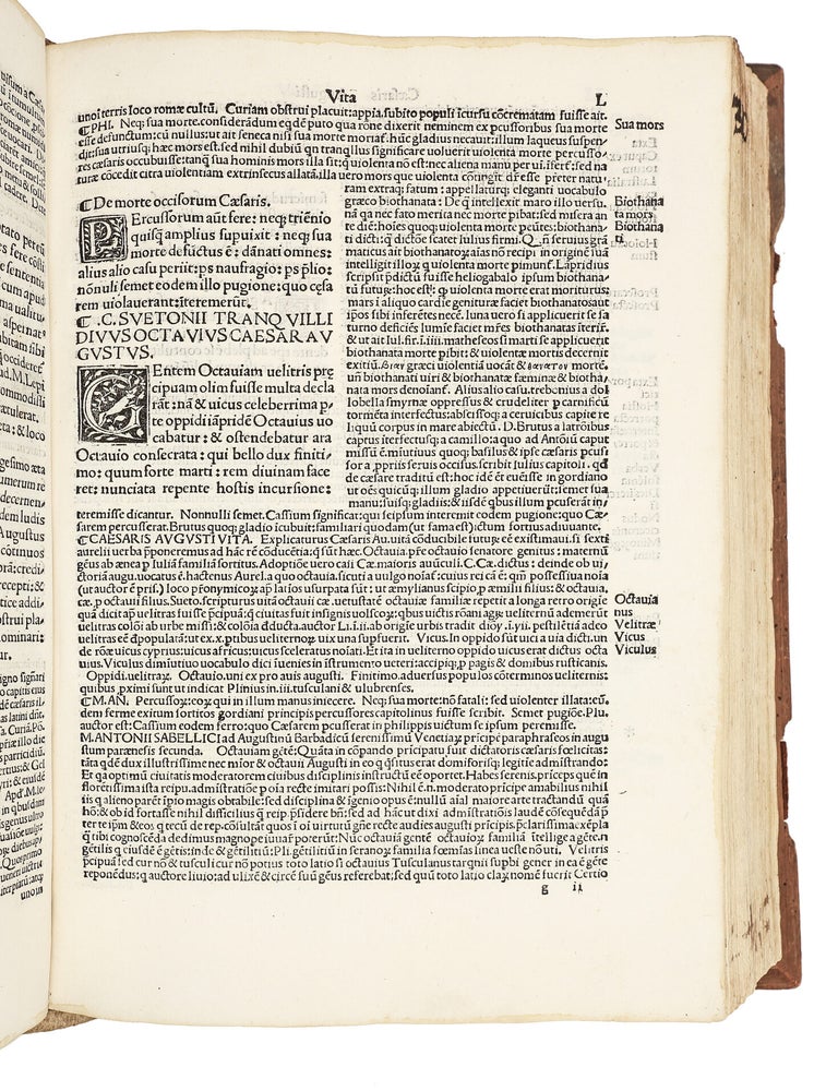 [De vita XII Caesarum]. Commentationes conditae a Philippo Beroaldo in Svetonium Tranquillum. Additis quamplurimis annotamentis: quae ut facilius cognoscantur. Asterien * notavimus. Cali Svetonii vita per Philippum Beroaldum. Call Svetonii vita per Sabellicum. Cum commento eiusdem. Philippi Beroaldi vita per Bartholomeum Blanchinum. Habes insuper mi lector candidae ipsius Tran. Svetonii tabulam vocabulorum.